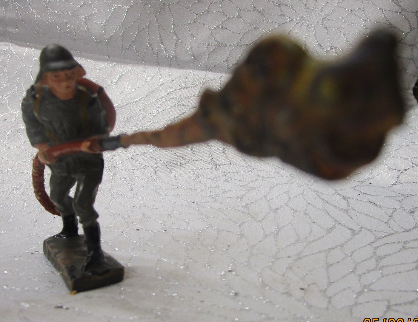 Gammel Tysk Soldat med flammekaster, lineol figurer