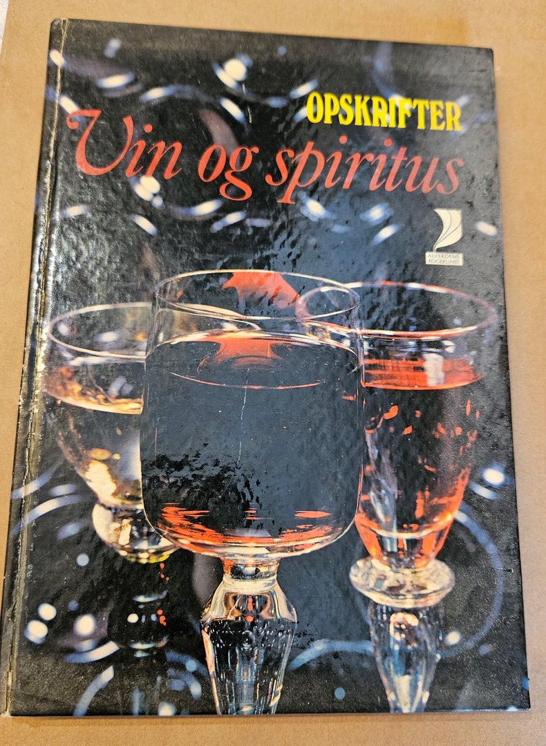 Brugt bog, opskrifter Vin og spiritus